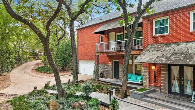 1221 Circle Lane, Bedford, TX 76022