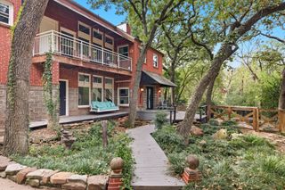 1221 Circle Lane, Bedford, TX 76022
