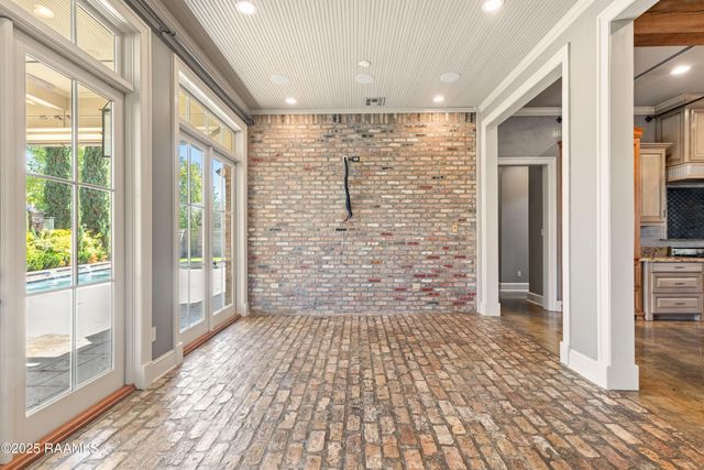 101 Tortola Lane, Youngsville, LA 70592