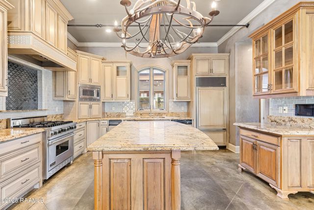 101 Tortola Lane, Youngsville, LA 70592