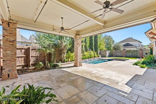 101 Tortola Lane, Youngsville, LA 70592