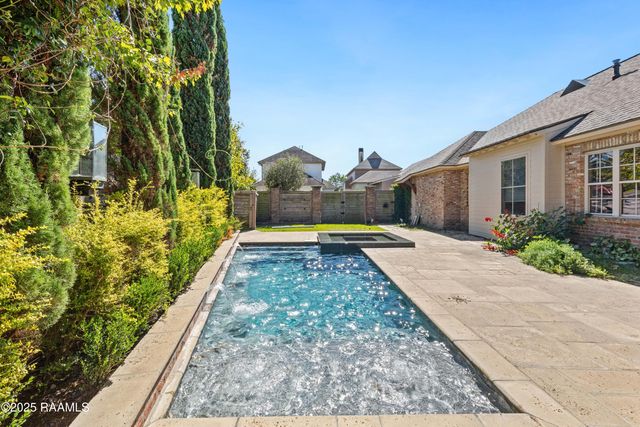 101 Tortola Lane, Youngsville, LA 70592