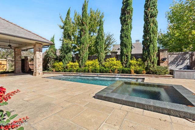 101 Tortola Lane, Youngsville, LA 70592