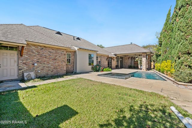 101 Tortola Lane, Youngsville, LA 70592