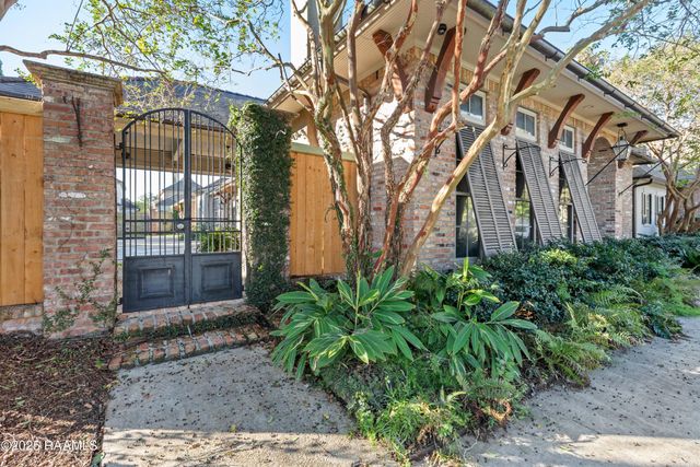 101 Tortola Lane, Youngsville, LA 70592