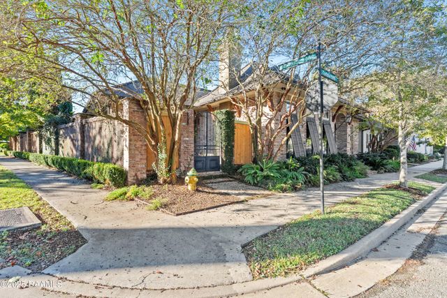 101 Tortola Lane, Youngsville, LA 70592