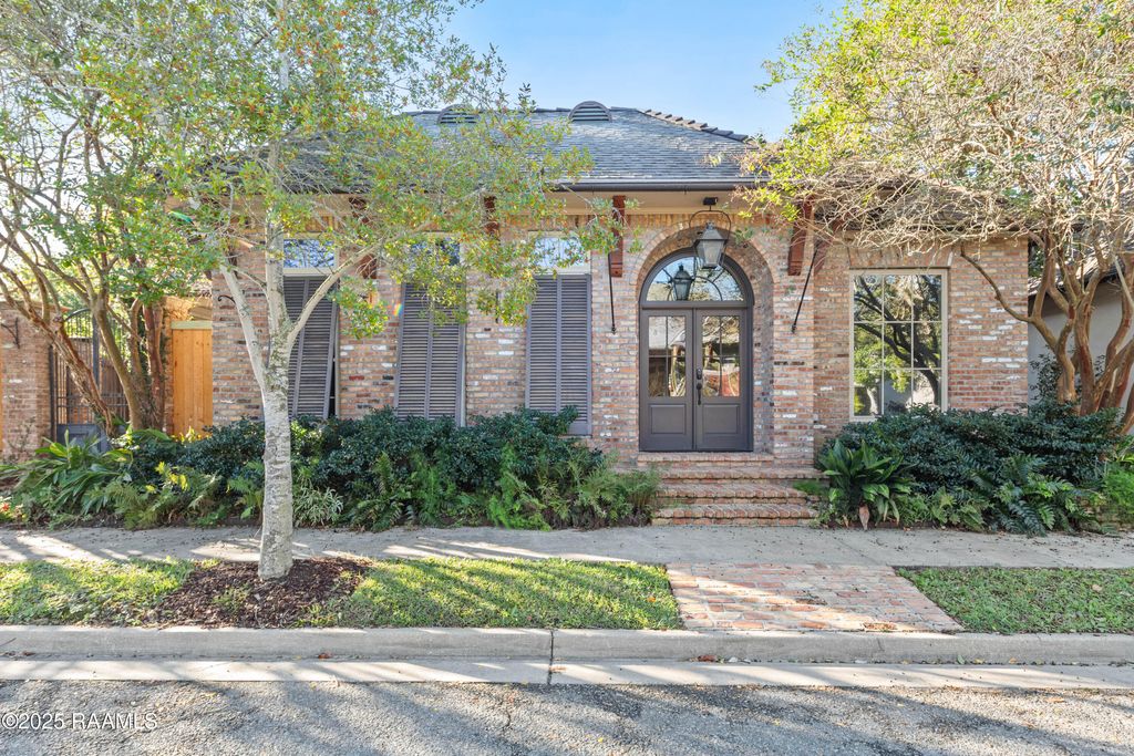 101 Tortola Lane, Youngsville, LA 70592