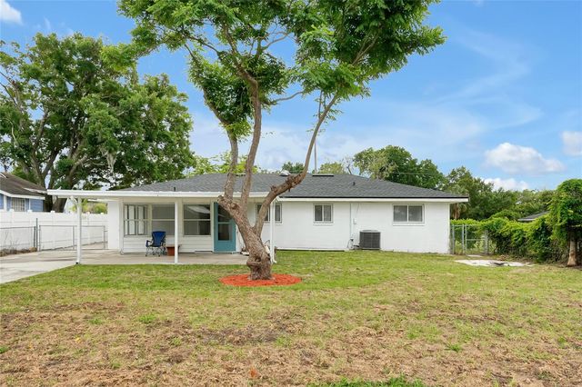 825 NW AVENUE Y AVENUE NW, Winter Haven, FL 33881