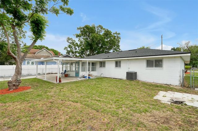 825 NW AVENUE Y AVENUE NW, Winter Haven, FL 33881