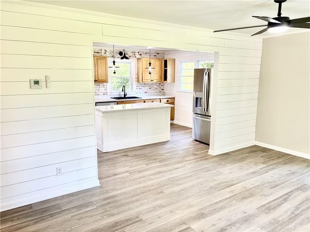 126 Wendy Hill Road SE, Calhoun, GA 30701