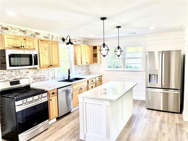 126 Wendy Hill Road SE, Calhoun, GA 30701