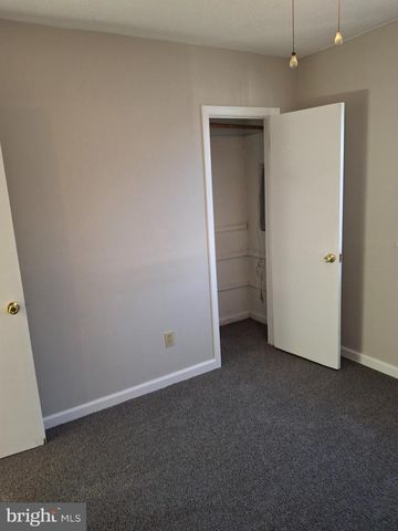 413 10TH AVE, Lindenwold, NJ 08021