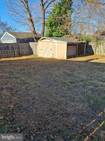 413 10TH AVE, Lindenwold, NJ 08021