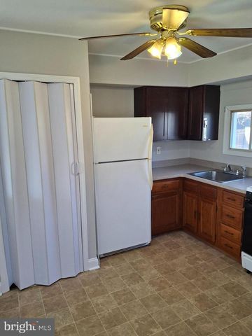 413 10TH AVE, Lindenwold, NJ 08021