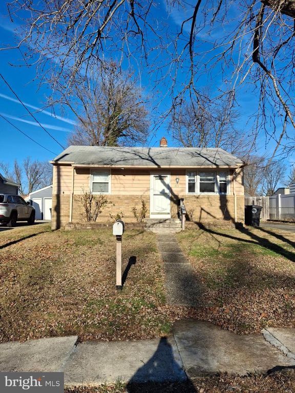 413 10TH AVE, Lindenwold, NJ 08021