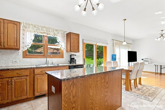 872 Harvest Court, Antioch, IL 60002