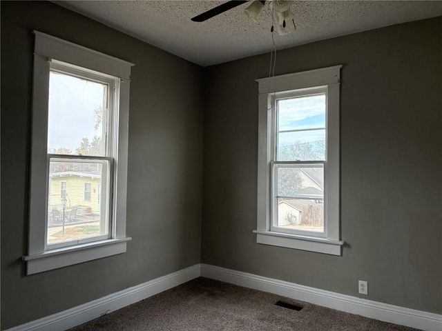 3221 Mitchell Avenue, St Joseph, MO 64507