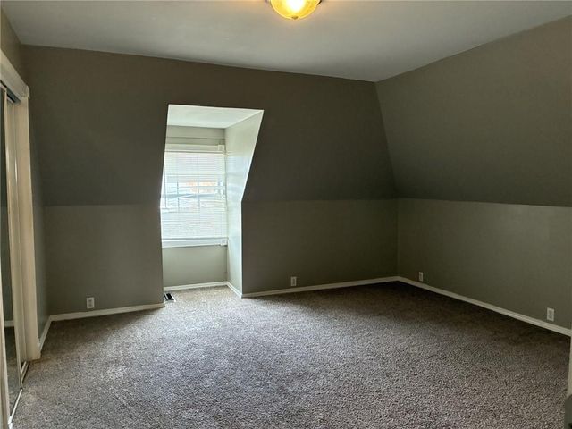 3221 Mitchell Avenue, St Joseph, MO 64507