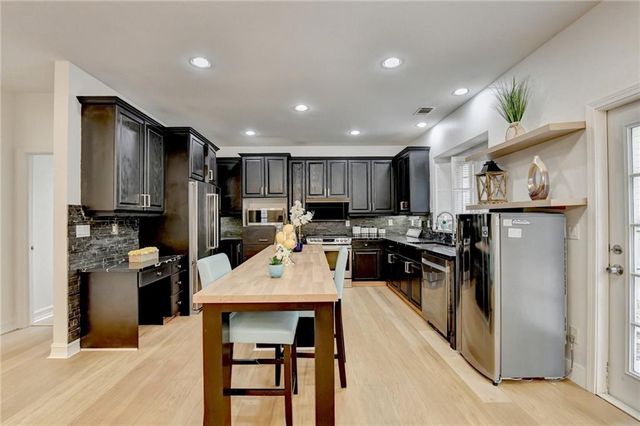 710 Catamount Way SW, Lilburn, GA 30047