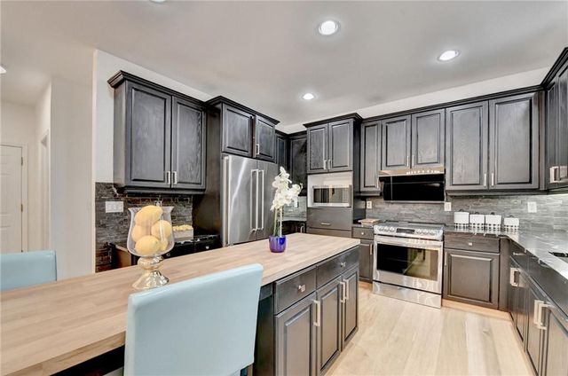 710 Catamount Way SW, Lilburn, GA 30047