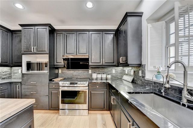710 Catamount Way SW, Lilburn, GA 30047