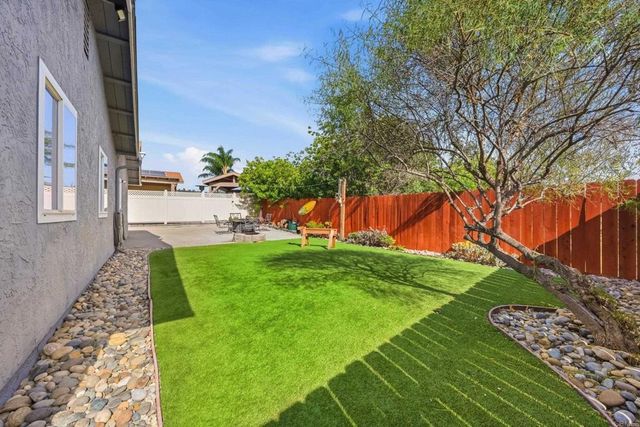 13323 Appaloosa Drive, Lakeside, CA 92040