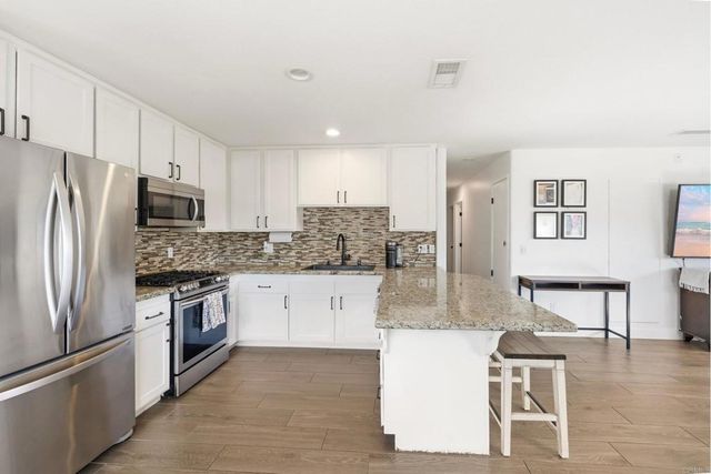 13323 Appaloosa Drive, Lakeside, CA 92040