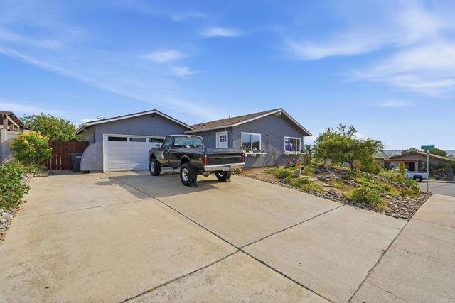 13323 Appaloosa Drive, Lakeside, CA 92040