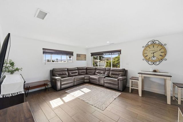 13323 Appaloosa Drive, Lakeside, CA 92040