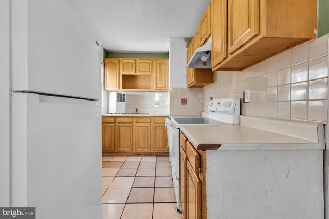 215 SCAMMELL DR, Browns Mills, NJ 08015