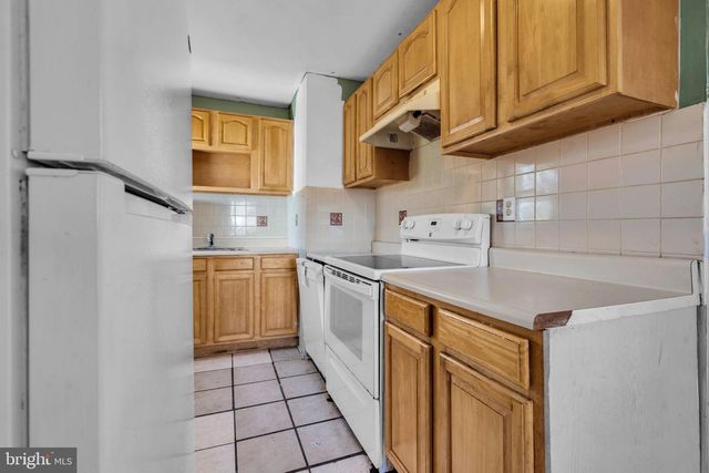 215 SCAMMELL DR, Browns Mills, NJ 08015
