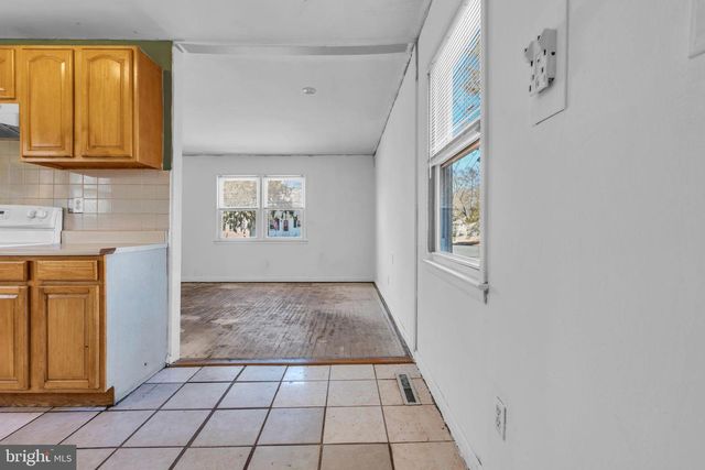 215 SCAMMELL DR, Browns Mills, NJ 08015