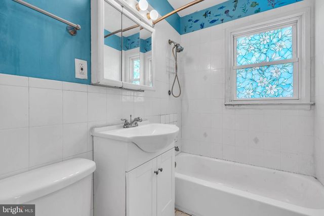 215 SCAMMELL DR, Browns Mills, NJ 08015