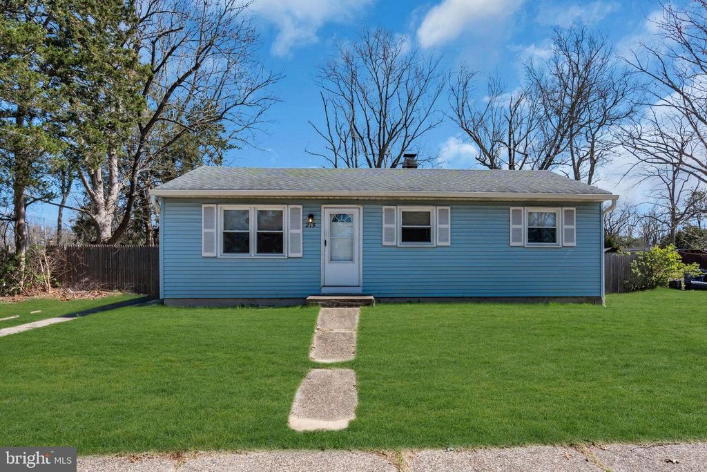 215 SCAMMELL DR, Browns Mills, NJ 08015