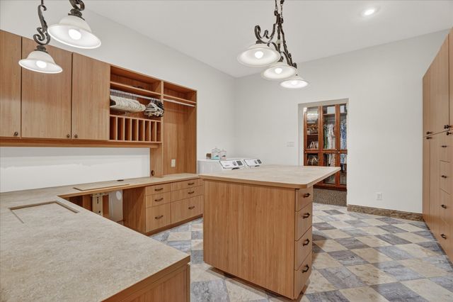 716 Flamingo Circle, Burleson, TX 76028