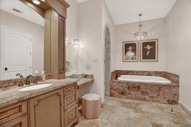 716 Flamingo Circle, Burleson, TX 76028