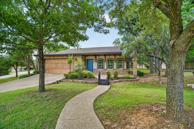 716 Flamingo Circle, Burleson, TX 76028