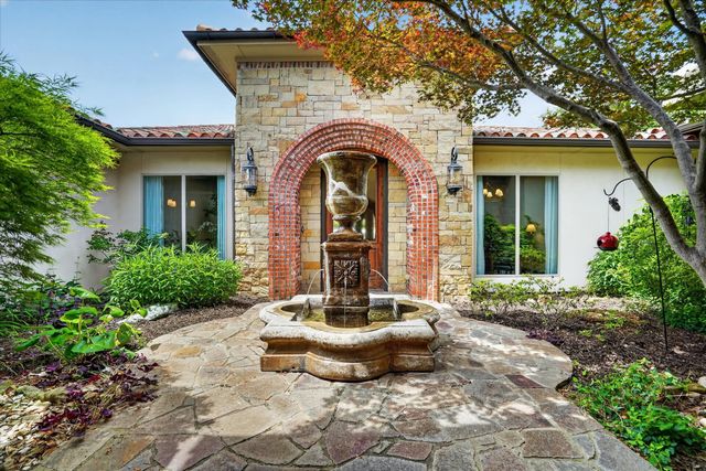 716 Flamingo Circle, Burleson, TX 76028