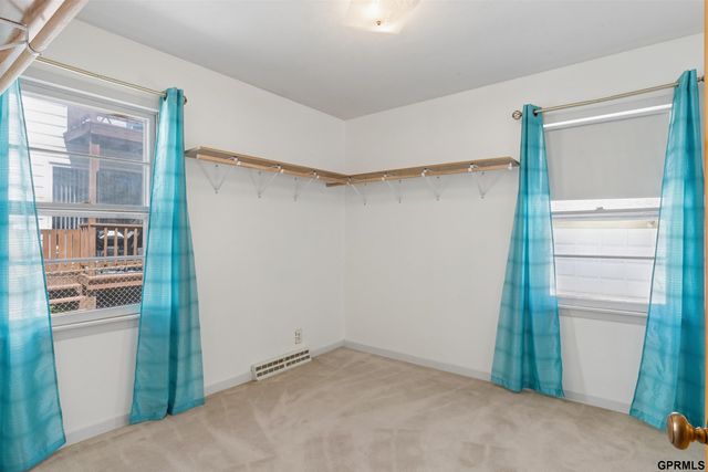 608 W Mission Avenue, Bellevue, NE 68005