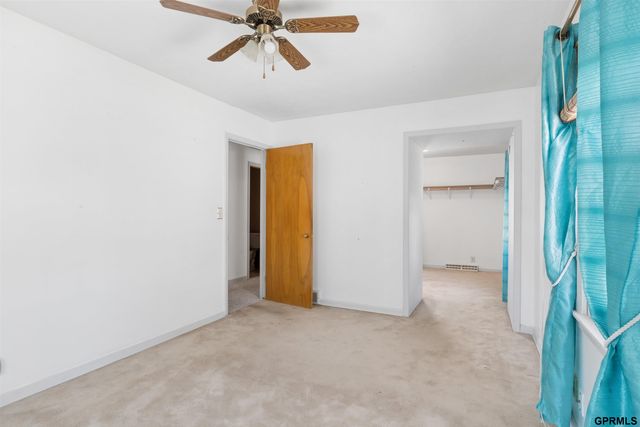 608 W Mission Avenue, Bellevue, NE 68005
