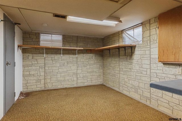 608 W Mission Avenue, Bellevue, NE 68005
