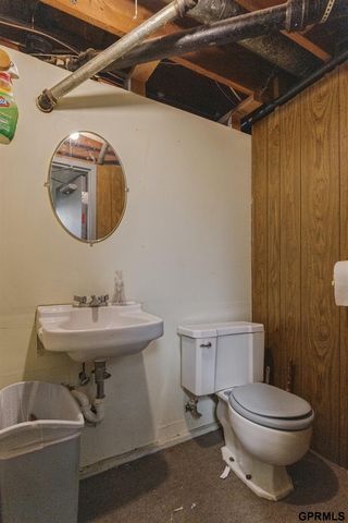 608 W Mission Avenue, Bellevue, NE 68005