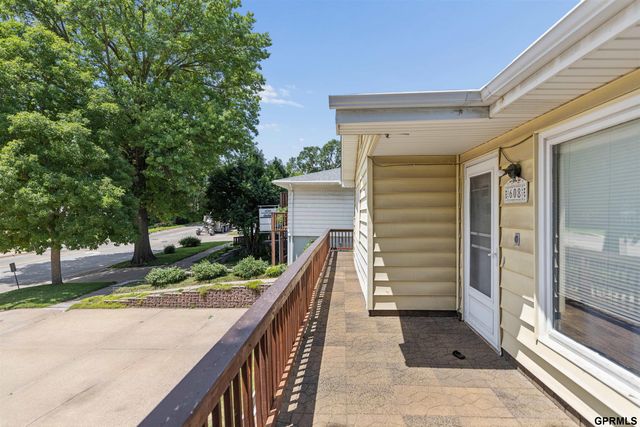 608 W Mission Avenue, Bellevue, NE 68005