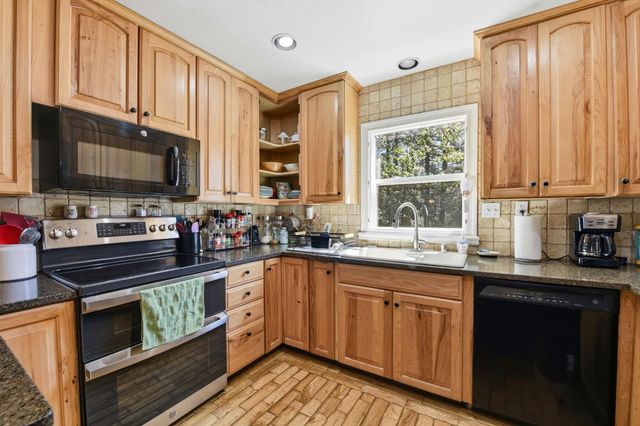 2440 Pleasant Valley Rd, Placerville, CA 95667