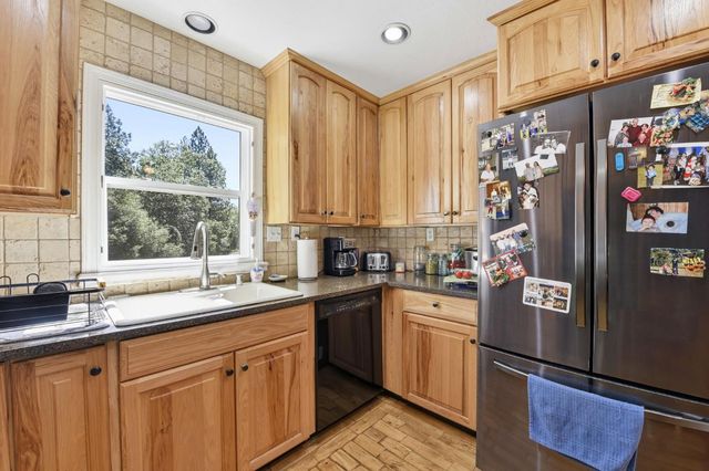 2440 Pleasant Valley Rd, Placerville, CA 95667