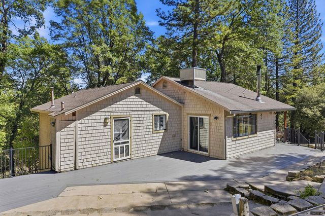 2440 Pleasant Valley Rd, Placerville, CA 95667