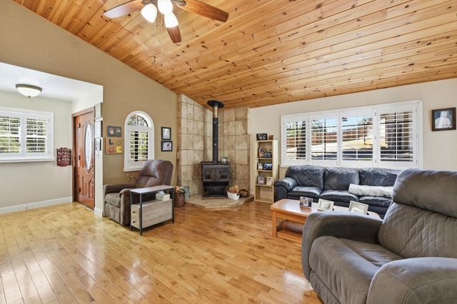 2440 Pleasant Valley Rd, Placerville, CA 95667