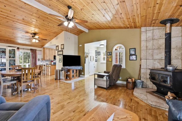 2440 Pleasant Valley Rd, Placerville, CA 95667