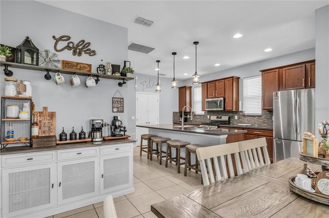 7238 MILESTONE DRIVE, Apollo Beach, FL 33572