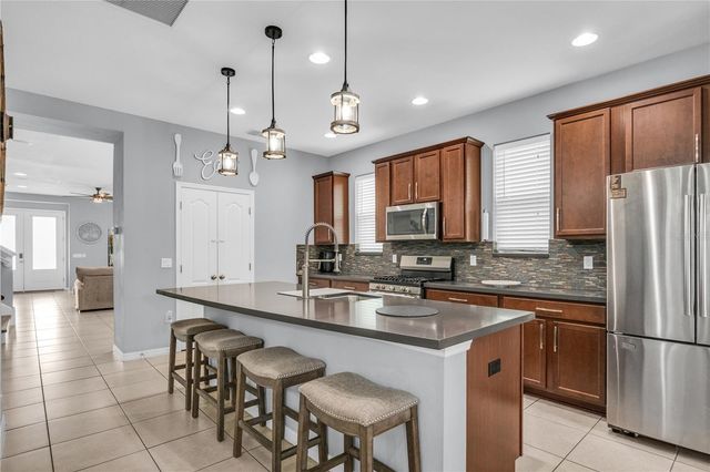 7238 MILESTONE DRIVE, Apollo Beach, FL 33572